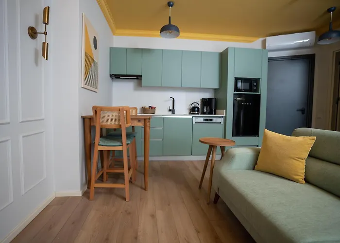 Bird Nest Suites